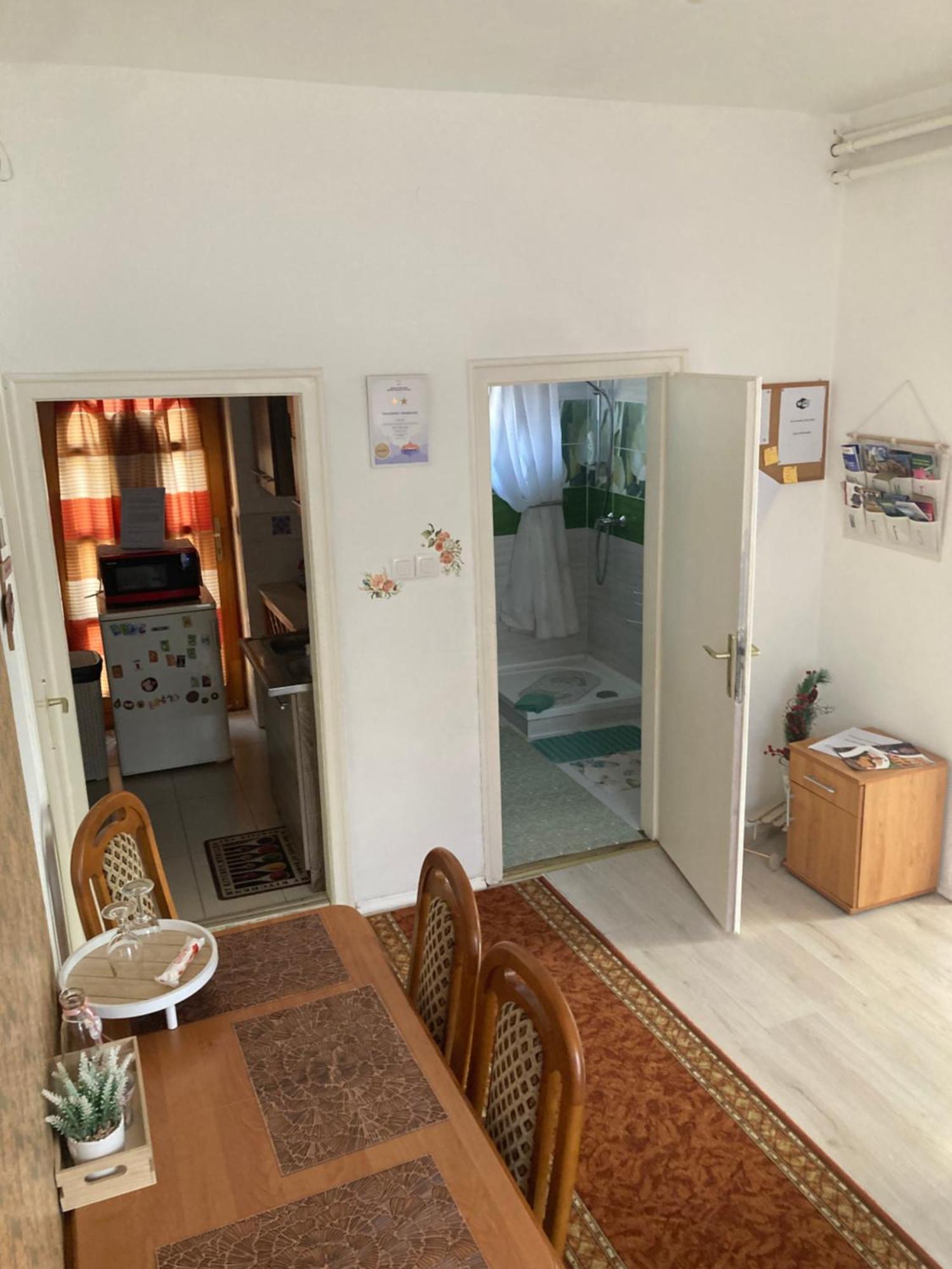 Apartament Tavaszpart Vendeghaz